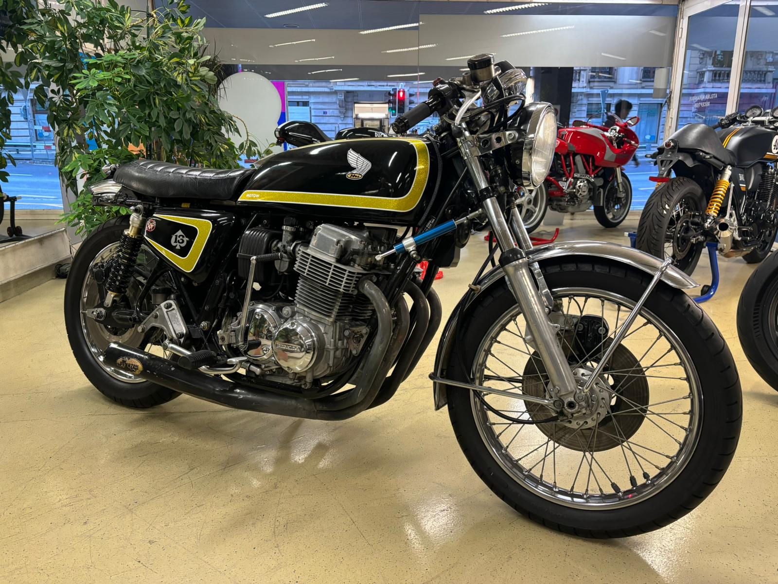 Honda 750SS kit Yoshimura occasion garage Ruchonnet Lausanne